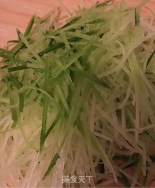 萝卜丝汆羊肉丸的做法步骤：3