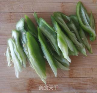 尖椒干豆腐的做法步骤：3