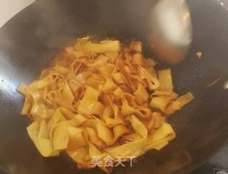 尖椒干豆腐的做法步骤：10