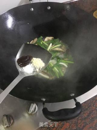 蒜苗焖乌鱼的做法步骤：7