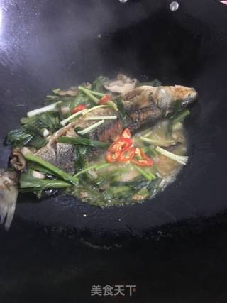 蒜苗焖乌鱼的做法步骤：9