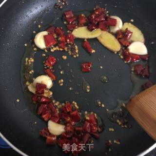 辣子鸡块的做法步骤：7