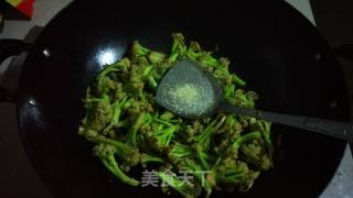 炝炒花椰菜的做法步骤：11