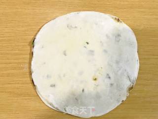 饺子皮版酱香葱油饼的做法步骤：12