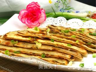 饺子皮版酱香葱油饼的做法步骤：16