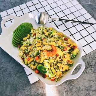 牛油果炒饭的做法步骤：2