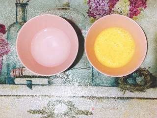 蛋羹（无孔蒸蛋 ，鸡蛋布丁）的做法步骤：3