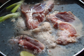 酱大骨头的做法步骤：1