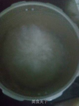 红糖小米粥的做法步骤：3