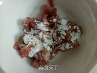 鱼香肉丝的做法步骤：1