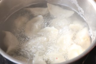 家常水饺-香菇胡萝卜韭菜猪肉馅的做法步骤：14