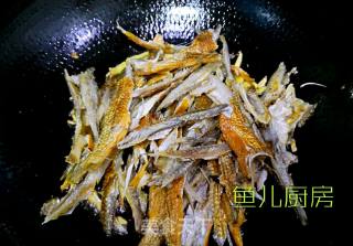腊八豆焖手撕火培鱼──“鱼儿厨房”私房菜的做法步骤：8