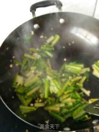 油麦菜炒鸡蛋的做法步骤：6