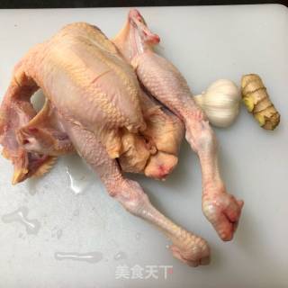 红烧嫩仔鸡的做法步骤：1