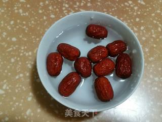 红枣核桃枸杞蛋汤的做法步骤：2