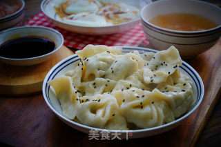 西兰花鲜肉饺子的做法步骤：10