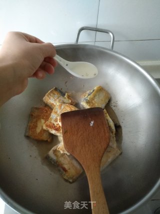 黄焖带鱼蒸碗的做法步骤：8