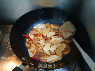 五花肉烧萝卜的做法步骤：9