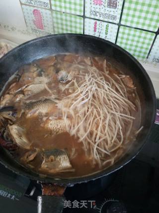 鲫鱼炖粉的做法步骤：9