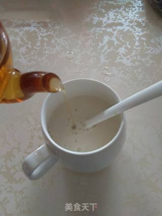 自制奶茶的做法步骤：4