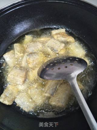 干炸带鱼的做法步骤：3