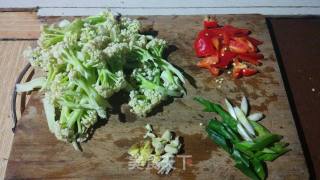 花菜炒香肠(川渝风味的香肠)的做法步骤：3