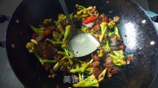 花菜炒香肠(川渝风味的香肠)的做法步骤：18