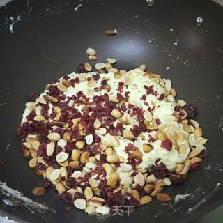 蔓越莓花生牛轧糖的做法步骤：5