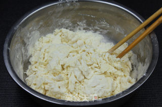 补血补钙的家庭必备主食——黑芝麻盐儿饼的做法步骤：1