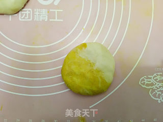 咖喱油酥牛肉烧饼的做法步骤：16