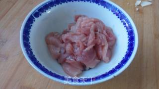 鸡腿菇炒肉的做法步骤：3