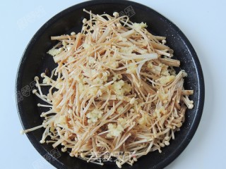 蒜蓉金针菇的做法步骤：6