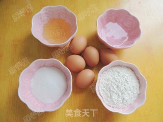 芭比娃娃蛋糕的做法步骤：1
