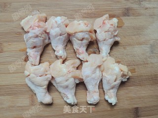 新奥尔良炸鸡翅的做法步骤：2