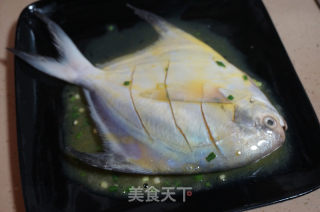 鳊鱼跑蛋——我的轻奢煮艺家常菜的做法步骤：4