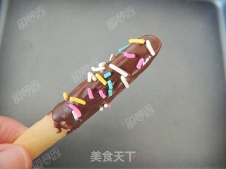巧克力装饰手指饼干的做法步骤：13