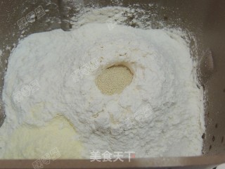 红糖核桃面包的做法步骤：9