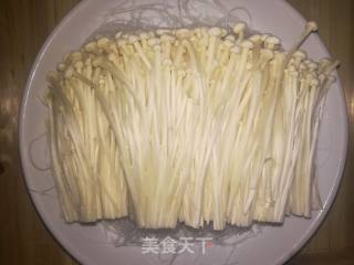 剁椒粉丝蒸金针菇的做法步骤：3