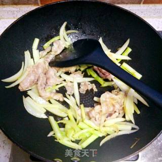 孜然羊肉卷的做法步骤：5