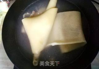 肉皮冻的做法步骤：2