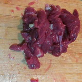 孜然牛肉的做法步骤：2