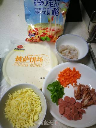 培根虾仁披萨的做法步骤：1