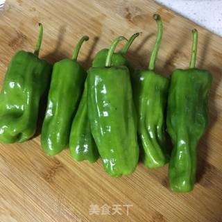 酿辣椒的做法步骤：1