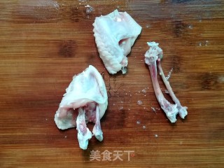 酸黄瓜炸鸡的做法步骤：2