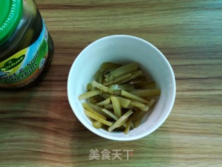 酸黄瓜炸鸡的做法步骤：5