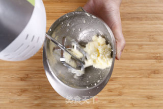 韩式裱花蛋糕的做法步骤：1