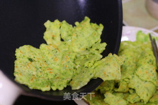菠菜鸡蛋饼的做法步骤：7