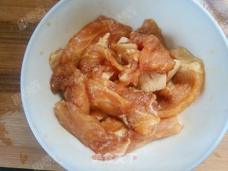 花菜肉片炖腐竹的做法步骤：6
