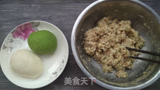 百财饺子的做法步骤：2