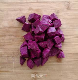 紫薯蛋卷的做法步骤：1